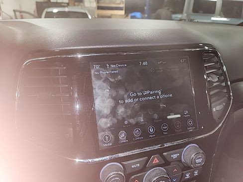 Used 2020 Jeep Grand Cherokee Altitude image 7