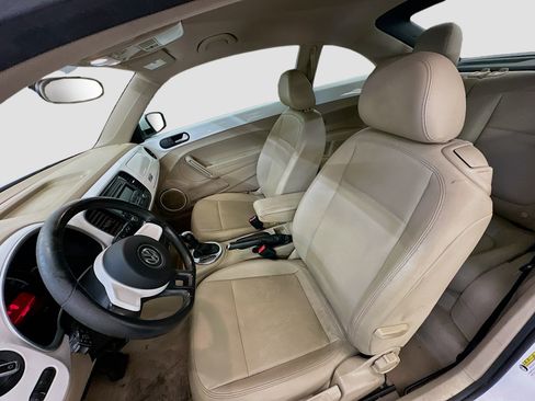 Used 2013 Volkswagen Beetle 2.5 image 13