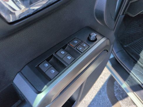 Used 2023 Toyota Tacoma TRD Off-Road image 11