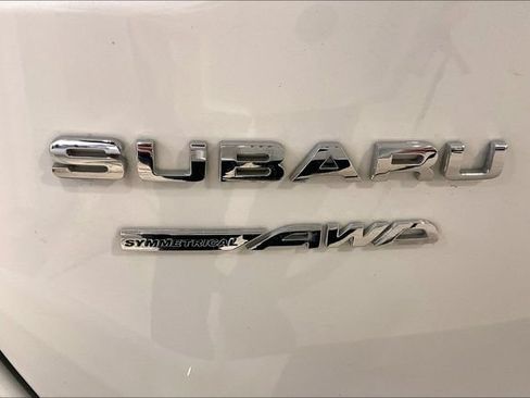 Used 2023 Subaru Outback Limited AWD/4WD image 8