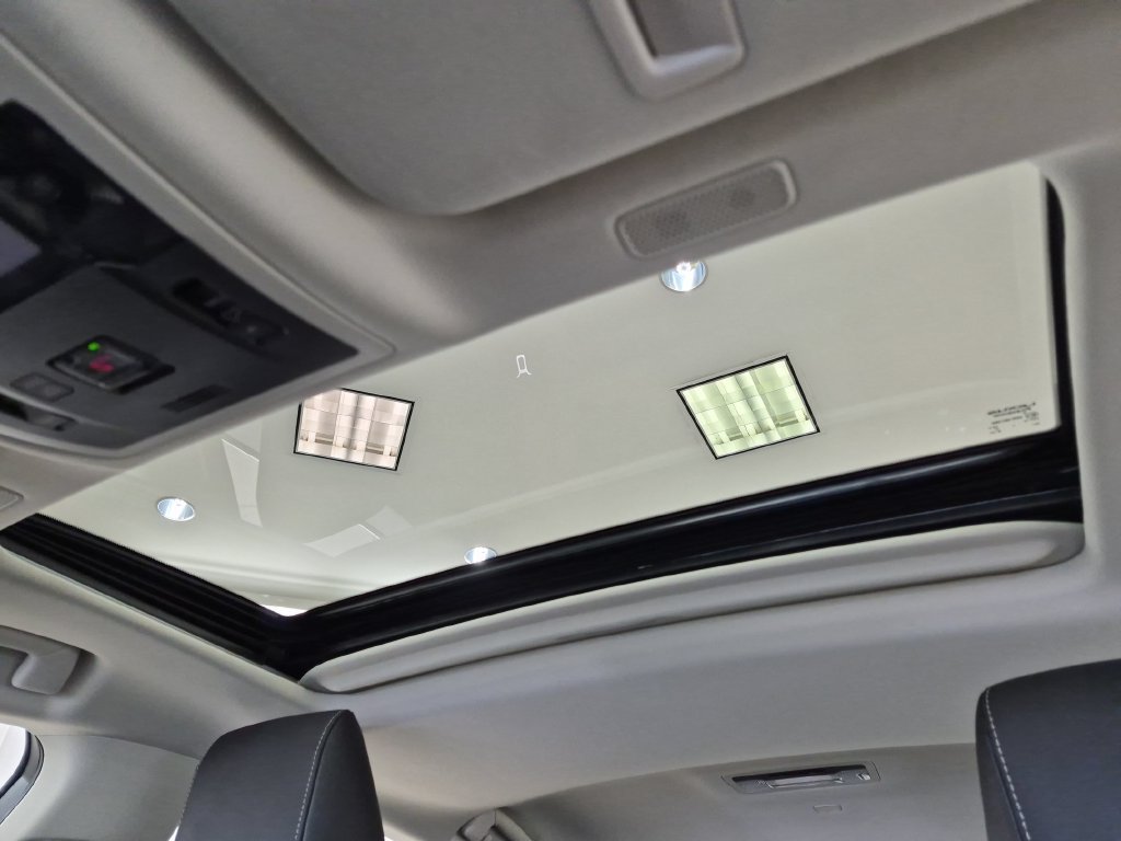 Certified 2025 Lexus ES 350 w/ Premium Package FWD image 18