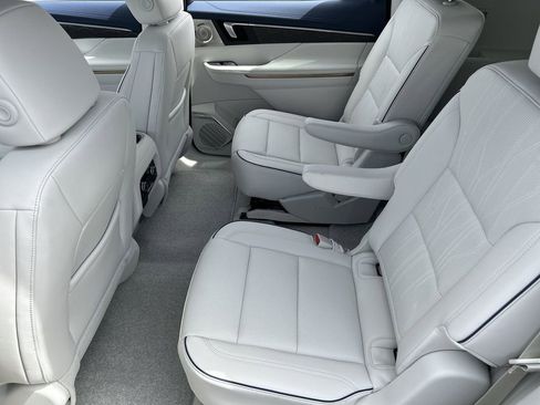 New 2026 Buick Enclave Avenir w/ Super Cruise Package FWD image 26