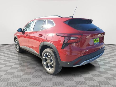 New 2026 Chevrolet Trax LT image 4
