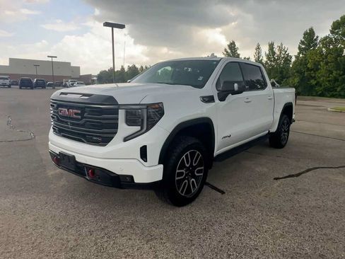 Certified 2026 GMC Sierra 1500 AT4 w/ AT4 Premium Package AWD/4WD image 4