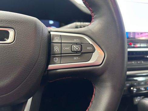 Used 2022 Jeep Compass Trailhawk w/ Trailhawk Elite Group AWD/4WD image 11
