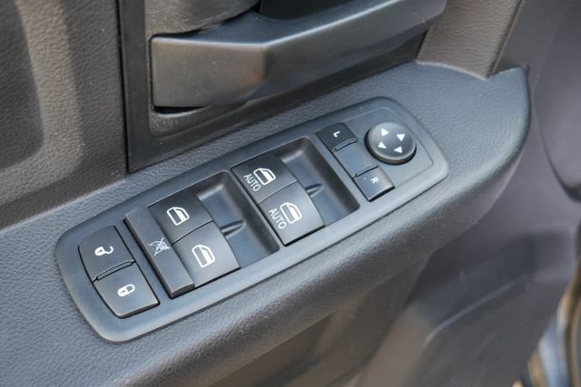 Used 2017 RAM 1500 Express AWD/4WD image 13
