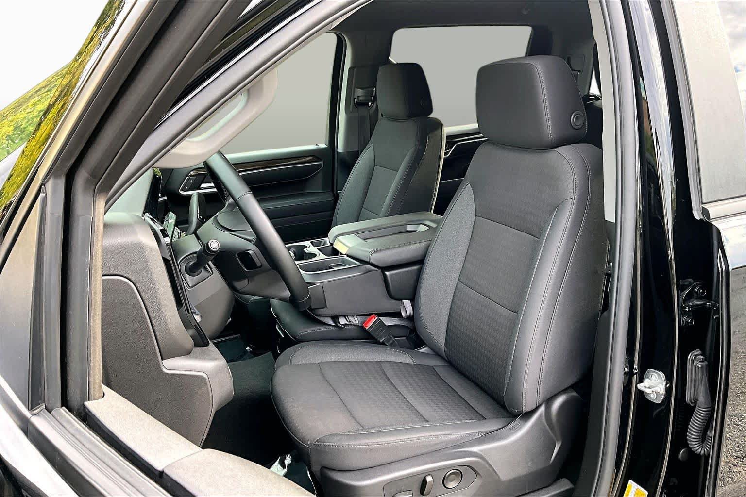 Used 2026 Chevrolet Silverado 1500 LT AWD/4WD image 8