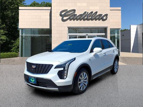 Used 2019 Cadillac XT4 Premium Luxury w/ Driver Awareness Package AWD/4WD image 3