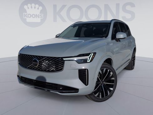 New 2026 Volvo XC90 B6 Plus image 1