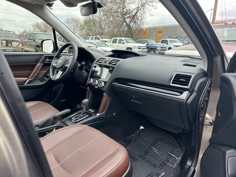 Used 2017 Subaru Forester 2.5i Touring AWD/4WD image 33