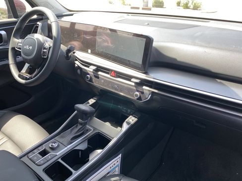 New 2025 Kia Sorento EX image 12