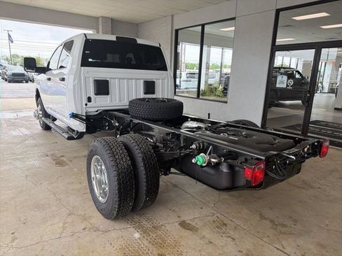 New 2026 RAM 3500 Tradesman w/ Chrome Appearance Group A AWD/4WD image 3