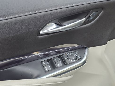 Used 2022 Cadillac XT4 Luxury w/ Cold Weather Package image 36