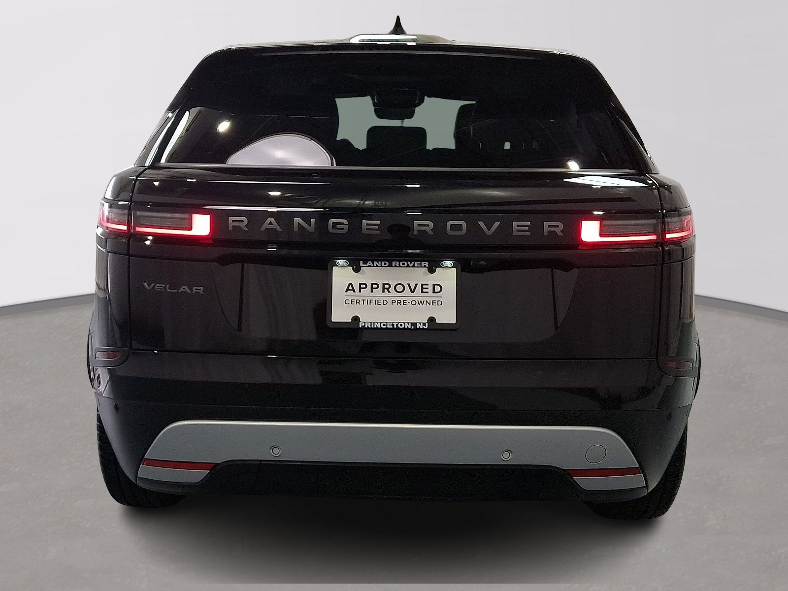 Certified 2026 Land Rover Range Rover Velar S AWD/4WD image 5