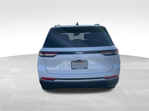 New 2026 Jeep Grand Cherokee Limited RWD image 6