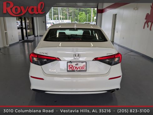 Used 2024 Honda Civic Sport image 3
