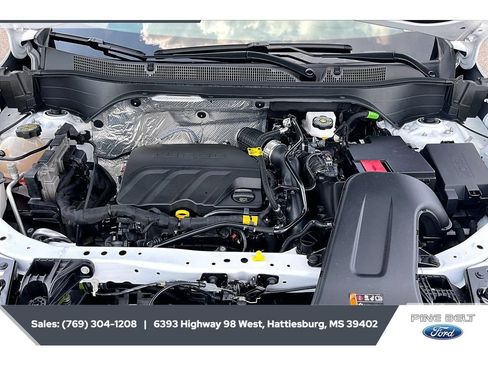 Used 2025 Chevrolet Trax LT w/ LT Convenience Package FWD image 8