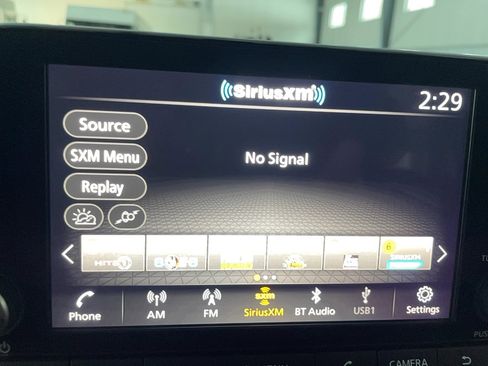 Used 2025 Nissan Rogue SV image 9