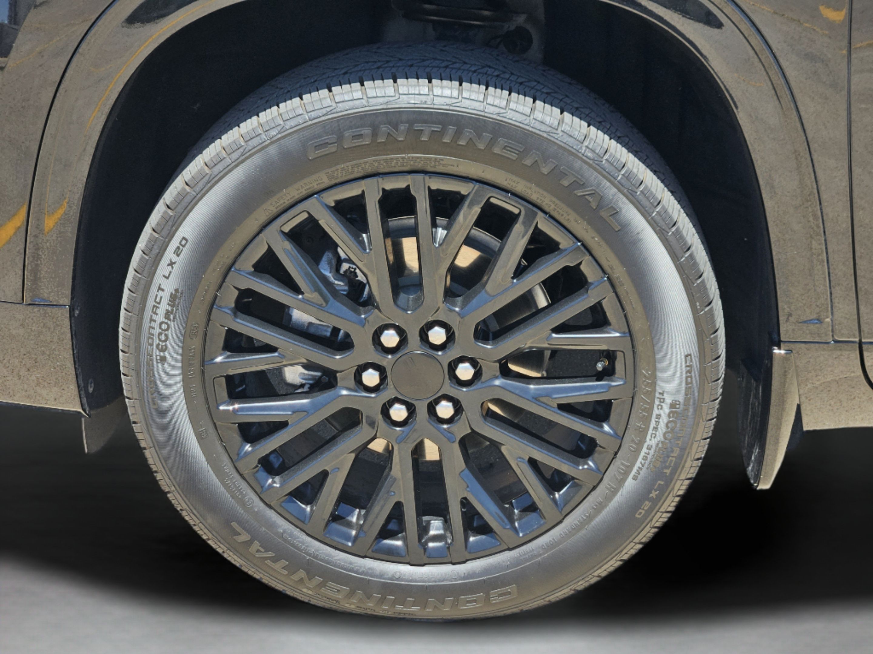 Used 2024 GMC Acadia Denali w/ LPO, Floor Liner Package FWD image 11