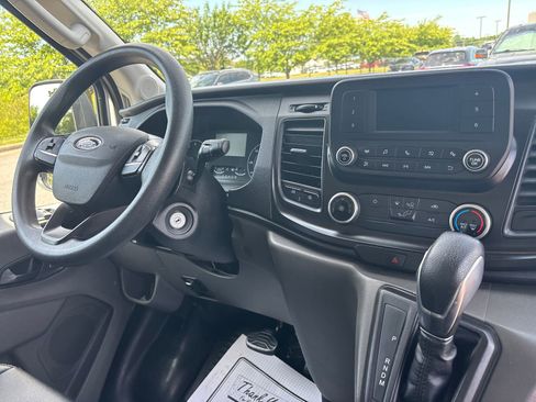 Used 2022 Ford Transit 350 DRW RWD image 8