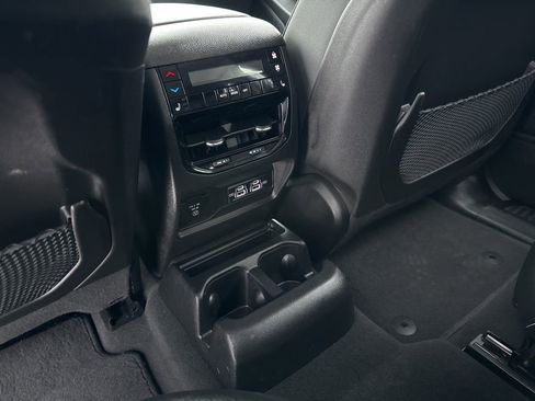 Used 2023 Jeep Grand Cherokee L Limited image 17