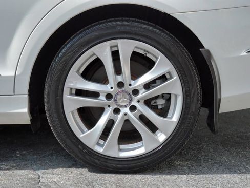 Used 2013 Mercedes-Benz C 300 4MATIC Sedan w/ Multimedia Pkg image 9