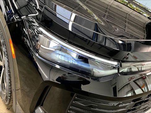 New 2026 Volkswagen Tiguan SE image 31