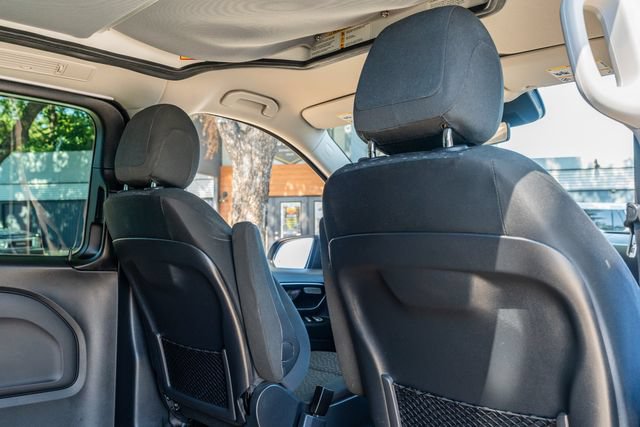 Used 2021 Mercedes-Benz Metris Passenger image 38