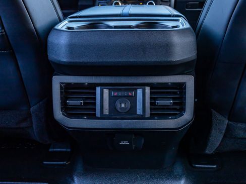 Used 2025 Ford F450 Platinum w/ FX4 Off-Road Package image 32