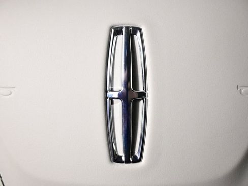 New 2026 Lincoln Aviator AWD image 35