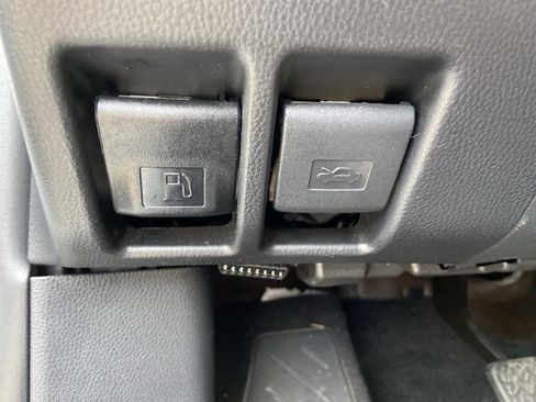 Used 2024 Toyota RAV4 LE image 41