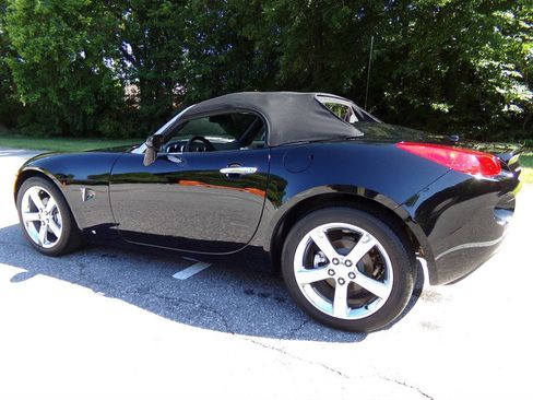 Used 2007 Pontiac Solstice Convertible w/ Premium Package RWD image 14