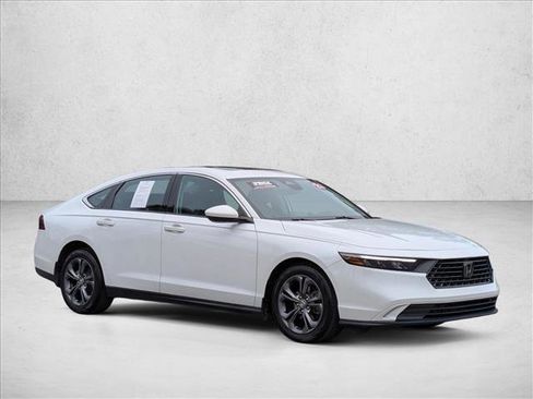 Used 2023 Honda Accord EX image 3
