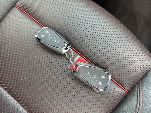 Used 2025 Chevrolet Blazer RS FWD image 12