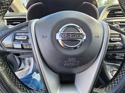 Used 2016 Nissan Maxima Platinum FWD image 17
