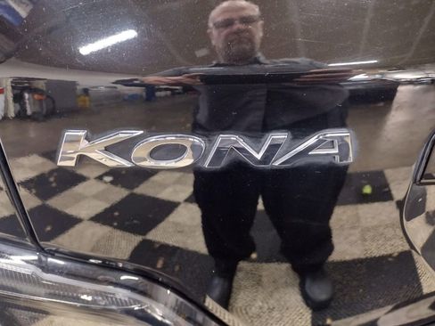 Certified 2023 Hyundai Kona SE w/ Cargo Package image 15