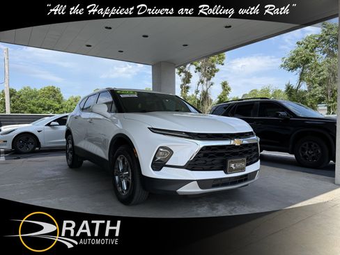 Used 2024 Chevrolet Blazer LT FWD image 1