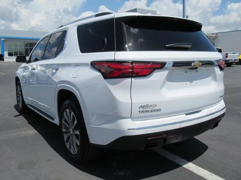 Certified 2023 Chevrolet Traverse Premier FWD image 7