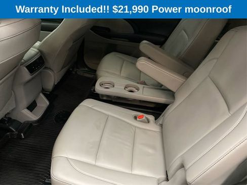 Used 2019 Toyota Highlander XLE image 11