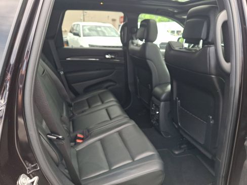 Used 2020 Jeep Grand Cherokee High Altitude AWD/4WD image 15