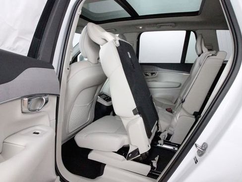 Certified 2025 Volvo XC90 B6 Plus w/ Protection Package Premier image 12