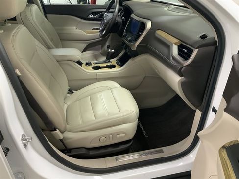 Used 2018 GMC Acadia Denali w/ Technology Package AWD/4WD image 23