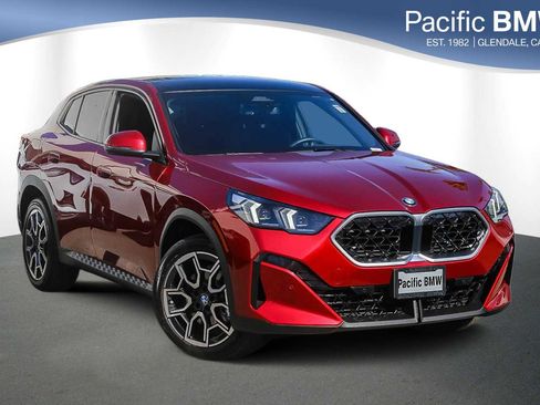 Used 2025 BMW X2 xDrive28i w/ Premium Package image 1