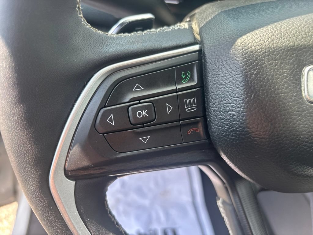Used 2024 Jeep Grand Cherokee Altitude AWD/4WD image 23