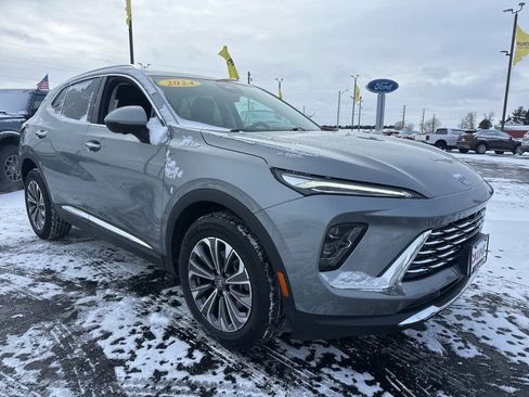 Used 2024 Buick Envision Preferred image 2