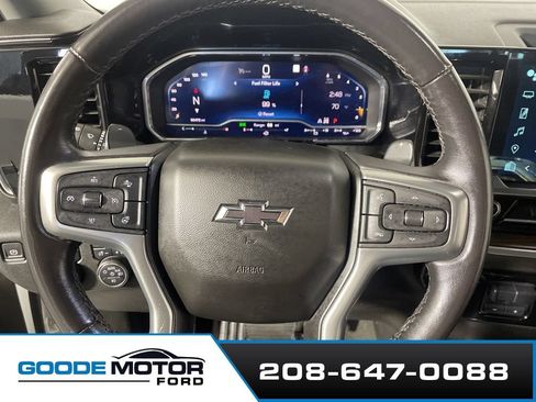 Used 2022 Chevrolet Silverado 1500 RST w/ Convenience Package II AWD/4WD image 15