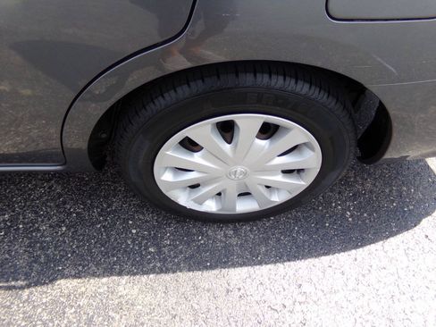 Used 2019 Nissan Versa SV FWD image 32