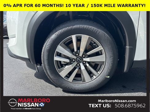 New 2025 Nissan Pathfinder SL image 11