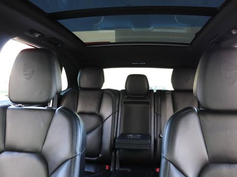 Used 2018 Porsche Cayenne Platinum Edition w/ Premium Package image 63