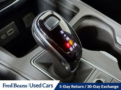 Used 2025 Cadillac XT4 Premium Luxury AWD/4WD image 19